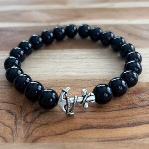 Men’s beaded bracelet with anchor
